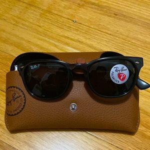 NIB/NWT Ray-Ban RB4140 Polished Black Sunglasses
